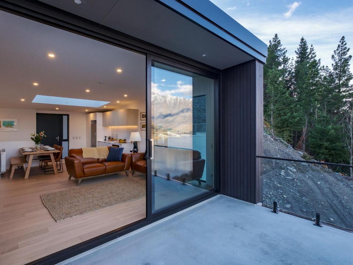 Woods Villa Tui ควีนส์ทาวน์ ภายนอก รูปภาพ